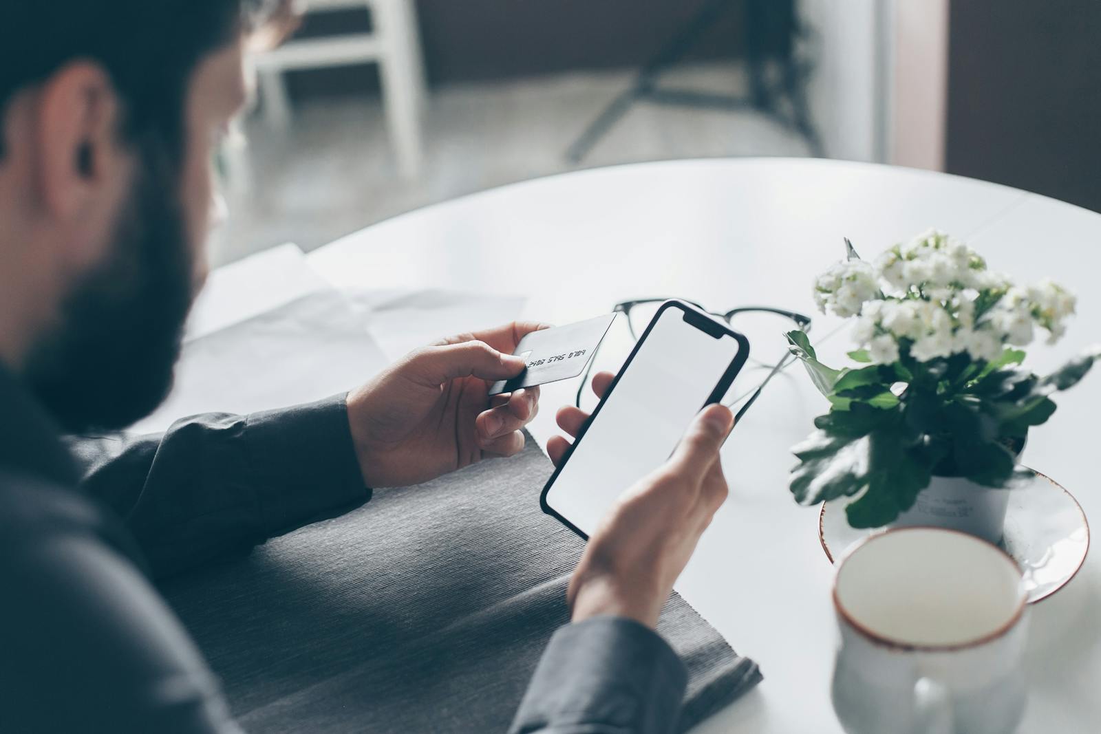Modern SaaS workspace and technology